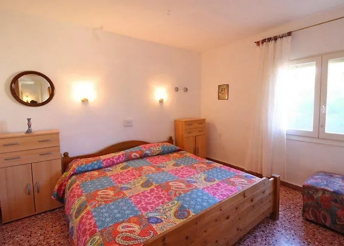 Holiday home Villa Maryvilla 0210 *